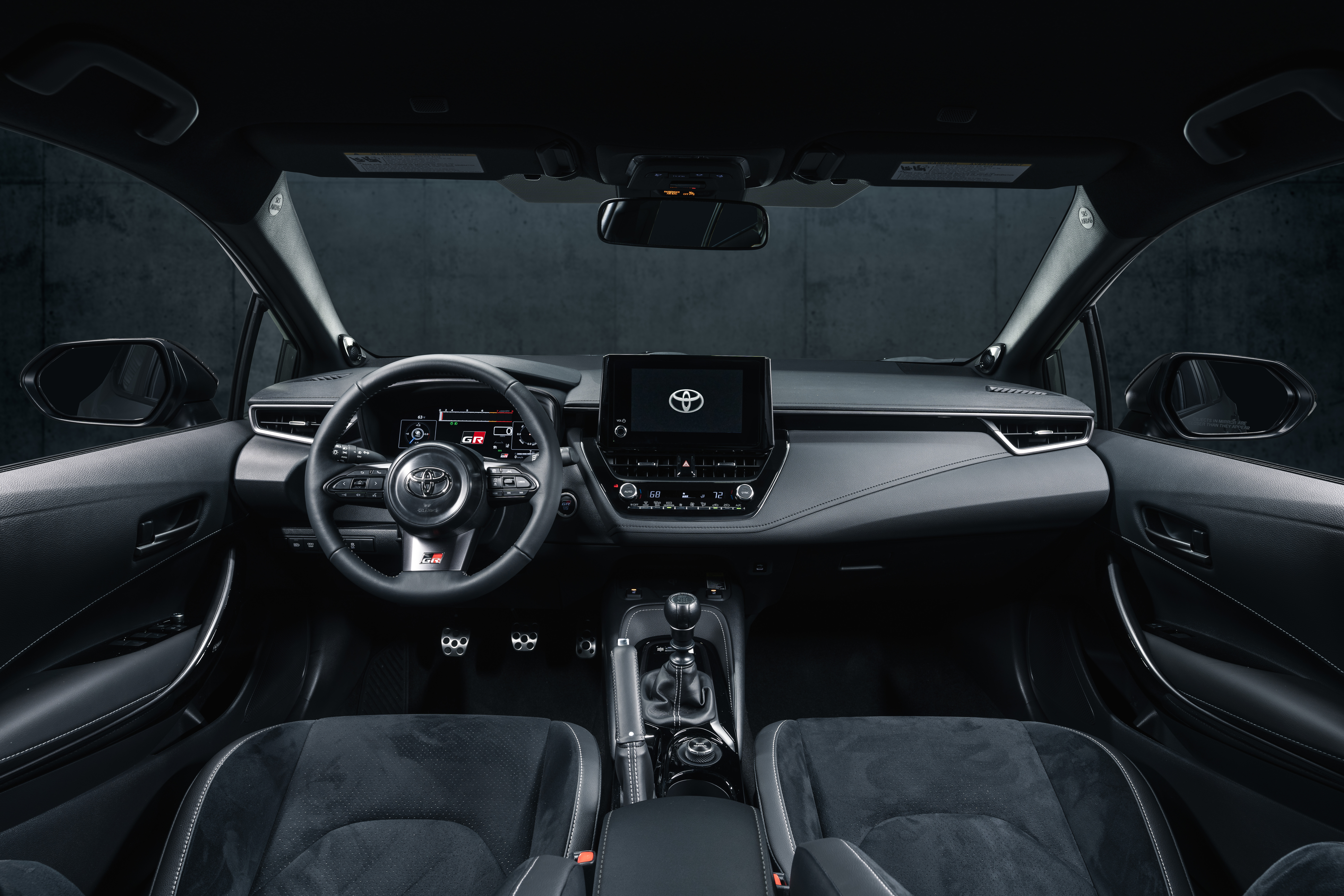 Toyota GR Corolla (cockpit)