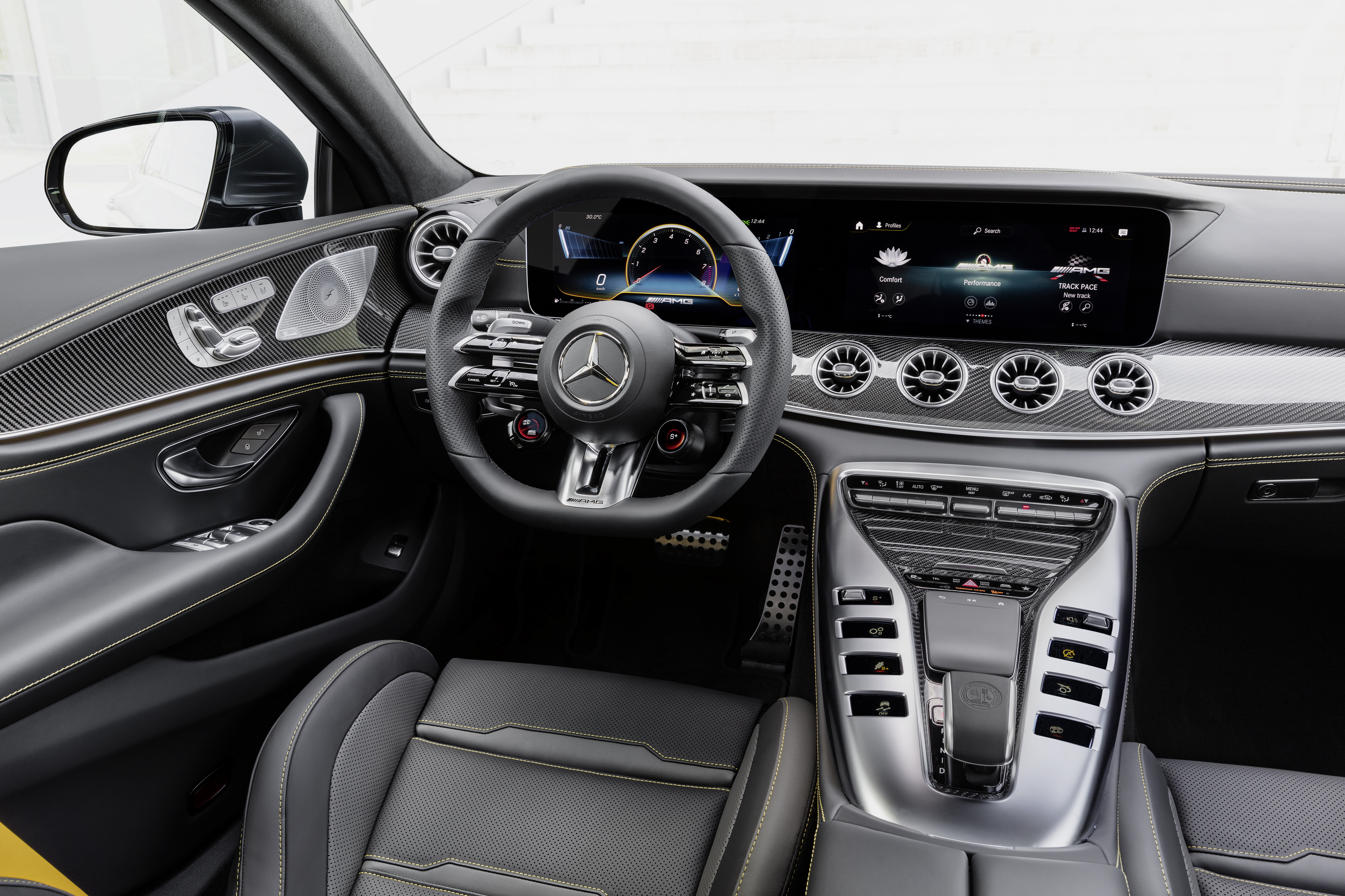 Mercedes-AMG GT 4 Door Coupe (cockpit)