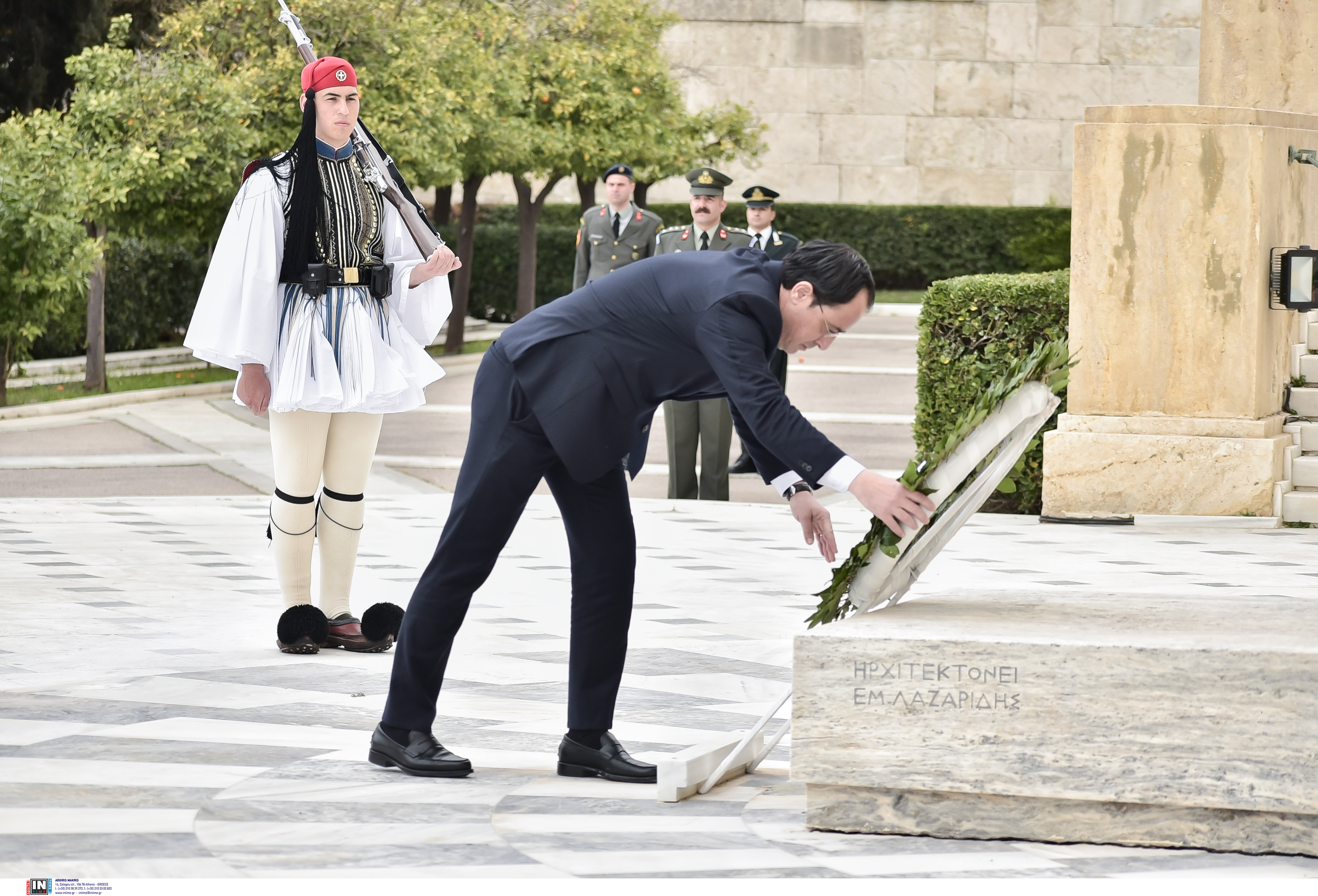 Καταθεση στεφανιου 