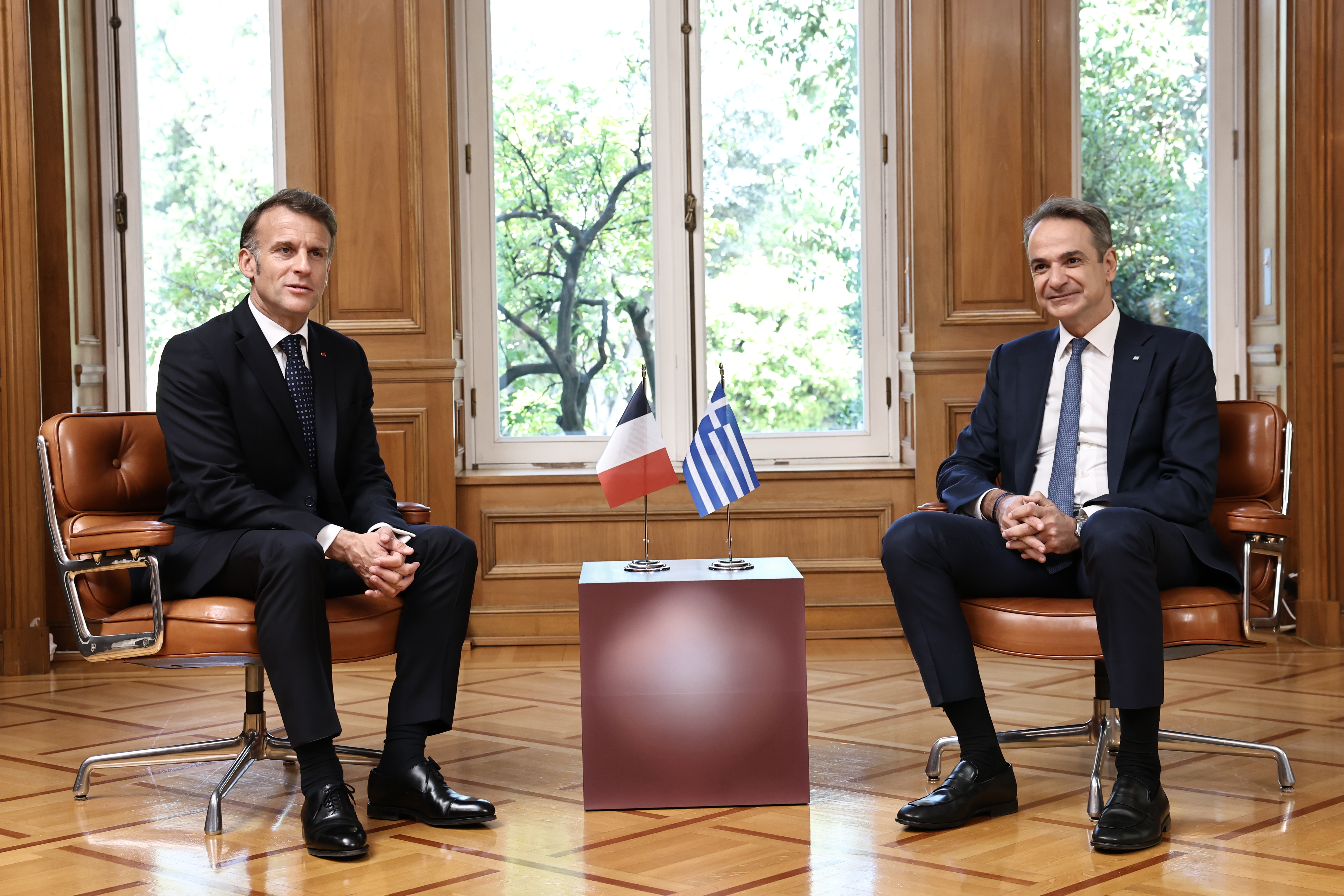 μακρον
