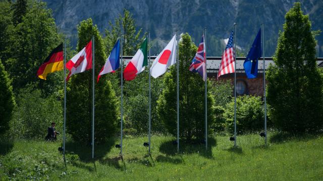 G7