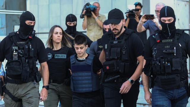 μουρτζουκου