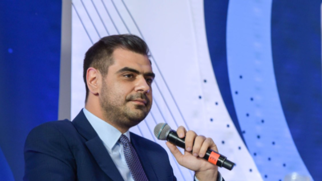 μαρινακης
