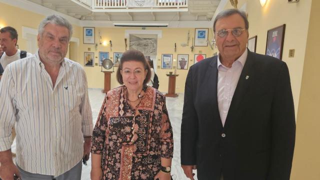 μεν