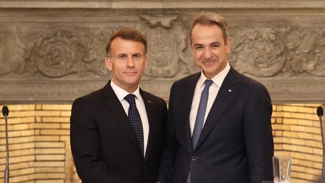 μακρον