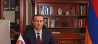 ΑΡΜΕΝΙΟΣ ΑΞΙΩΜΑΤΟΥΧΟΣ