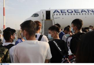 ΑΣΥΝΟΔΕΥΤΟΙ ΑΝΗΛΙΚΟΙ