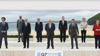 G7