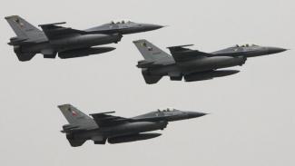 f16