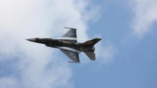 F-16