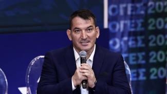 πυρρος