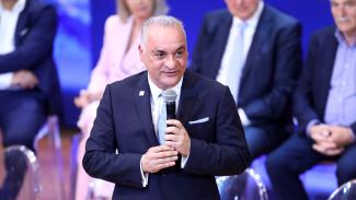 μανωλης