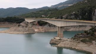 λιμνη