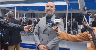 ελ λυ