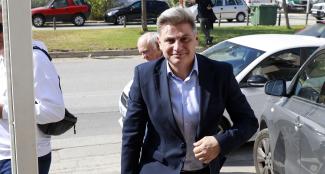 φαραντουρης