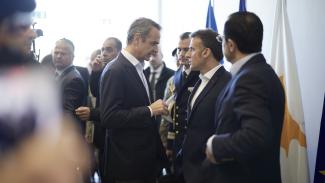 μακρον